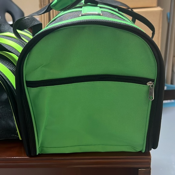 Pet carrier bag breathable two sizes available 1 per order  NWT - Picture 7 of 12